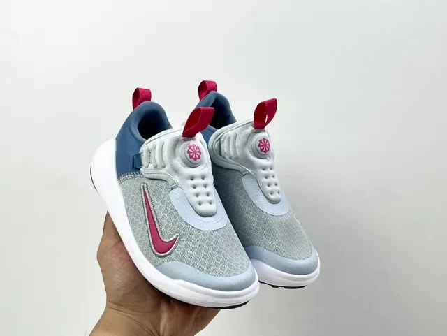 نايك سنيكرز أسلوب الحياة أسود أبيض slip-on مع upper من الكيت 17