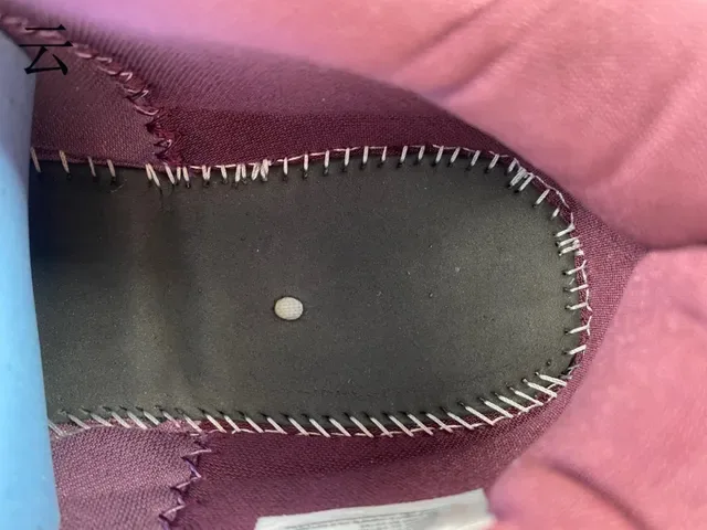 Nike Burdeos Oro Ante Perforado Toebox Zapatillas 10