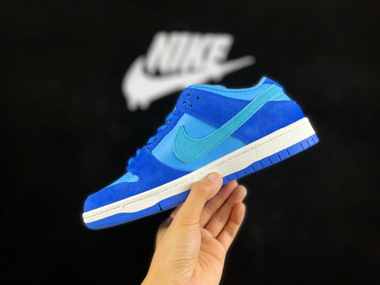 Nike Dunk Low Chaussures de Skateboard en Cuir de Daim Bleu 7