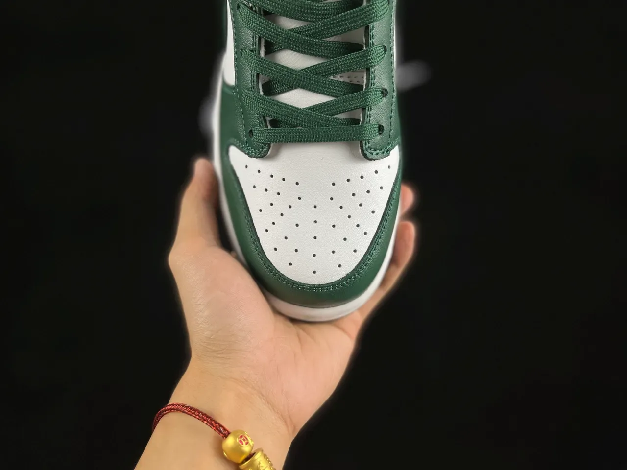 Nike Dunk Low Green and White Lifestyle Sneakers 8