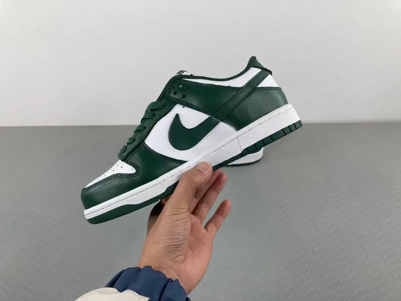 Nike Dunk Low Green and White Lifestyle Sneakers 12