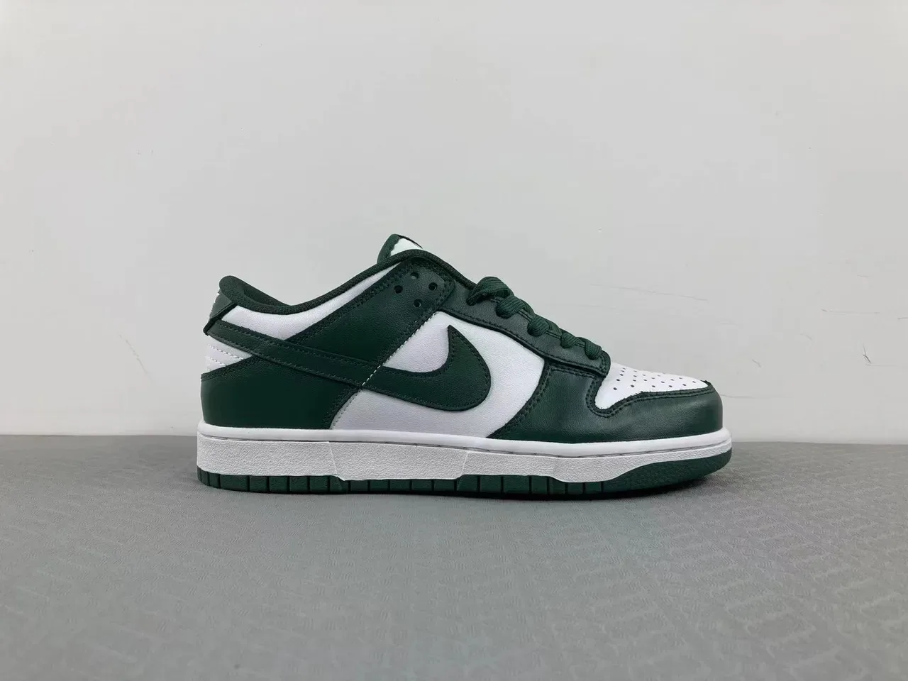 Nike Dunk Low Green and White Lifestyle Sneakers 17