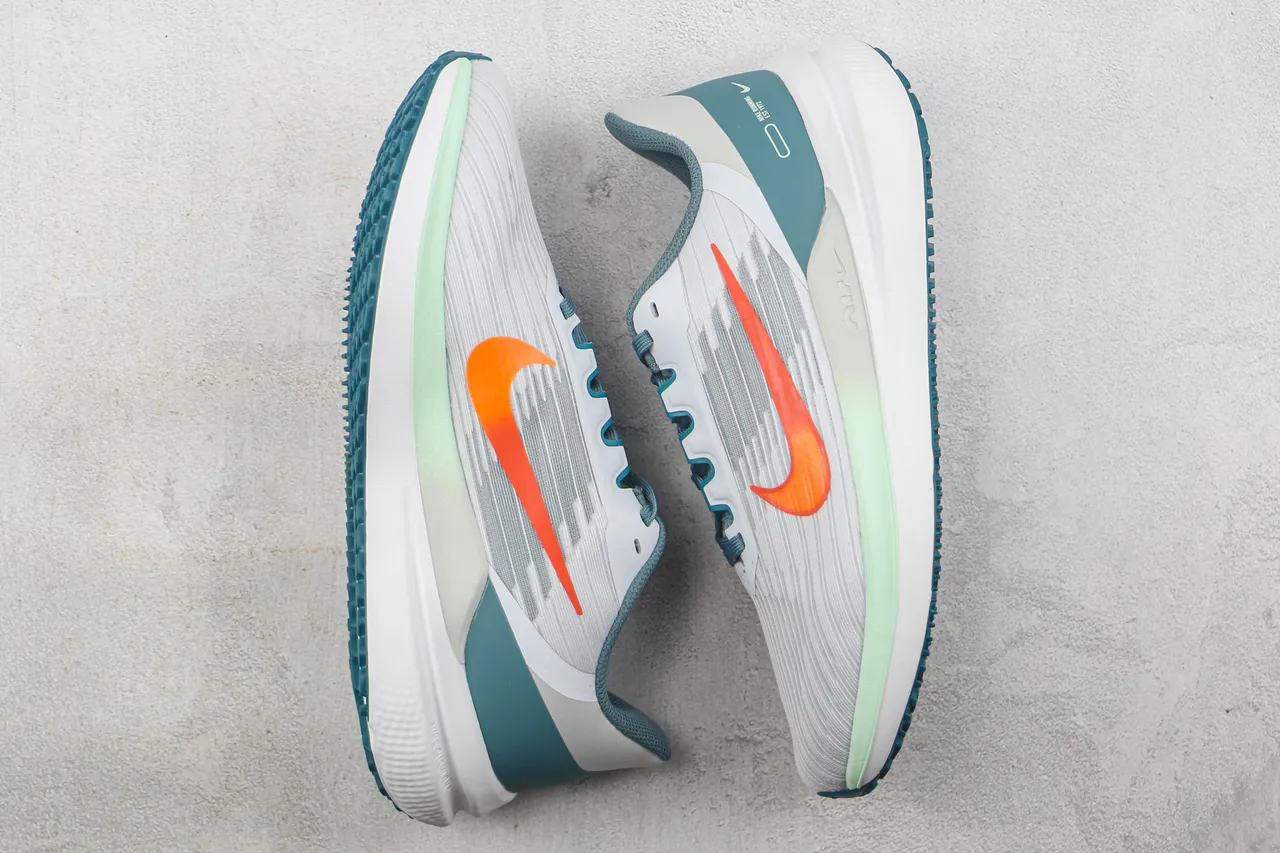 Nike Gray Blue Engineered Mesh Upper Horizontal Ribbed Texture Running Shoes 2