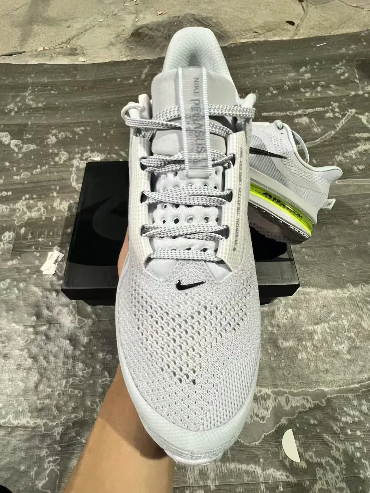 Nike Cinza Amarelo Malha Engineered Superior Visível de Comprimento Total Unidade Air Zoom Tênis de Corrida 3