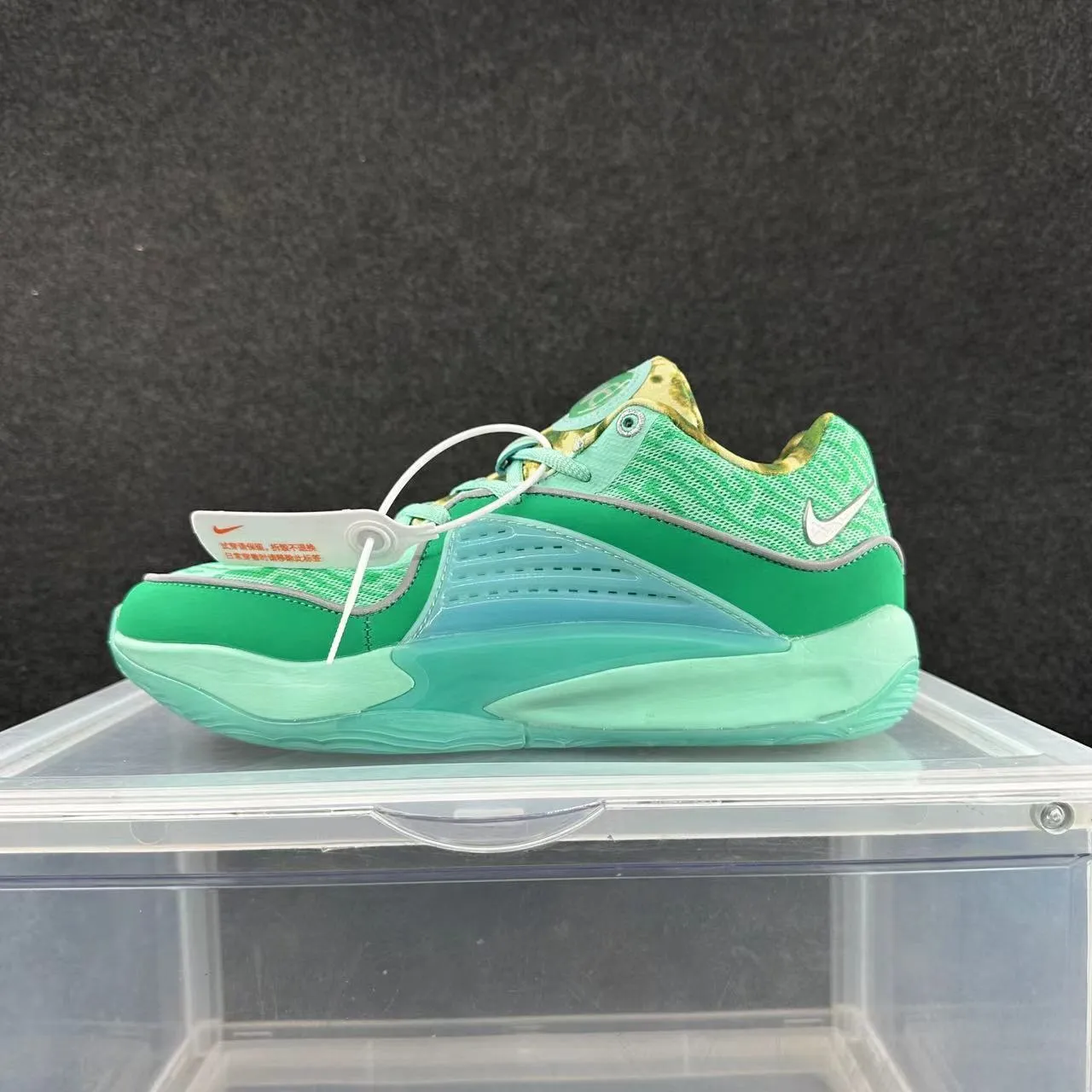 Nike সবুজ এবং সোনালি High Top মেশ এবং সিন্থেটিক বাস্কেটবল জুতো 2