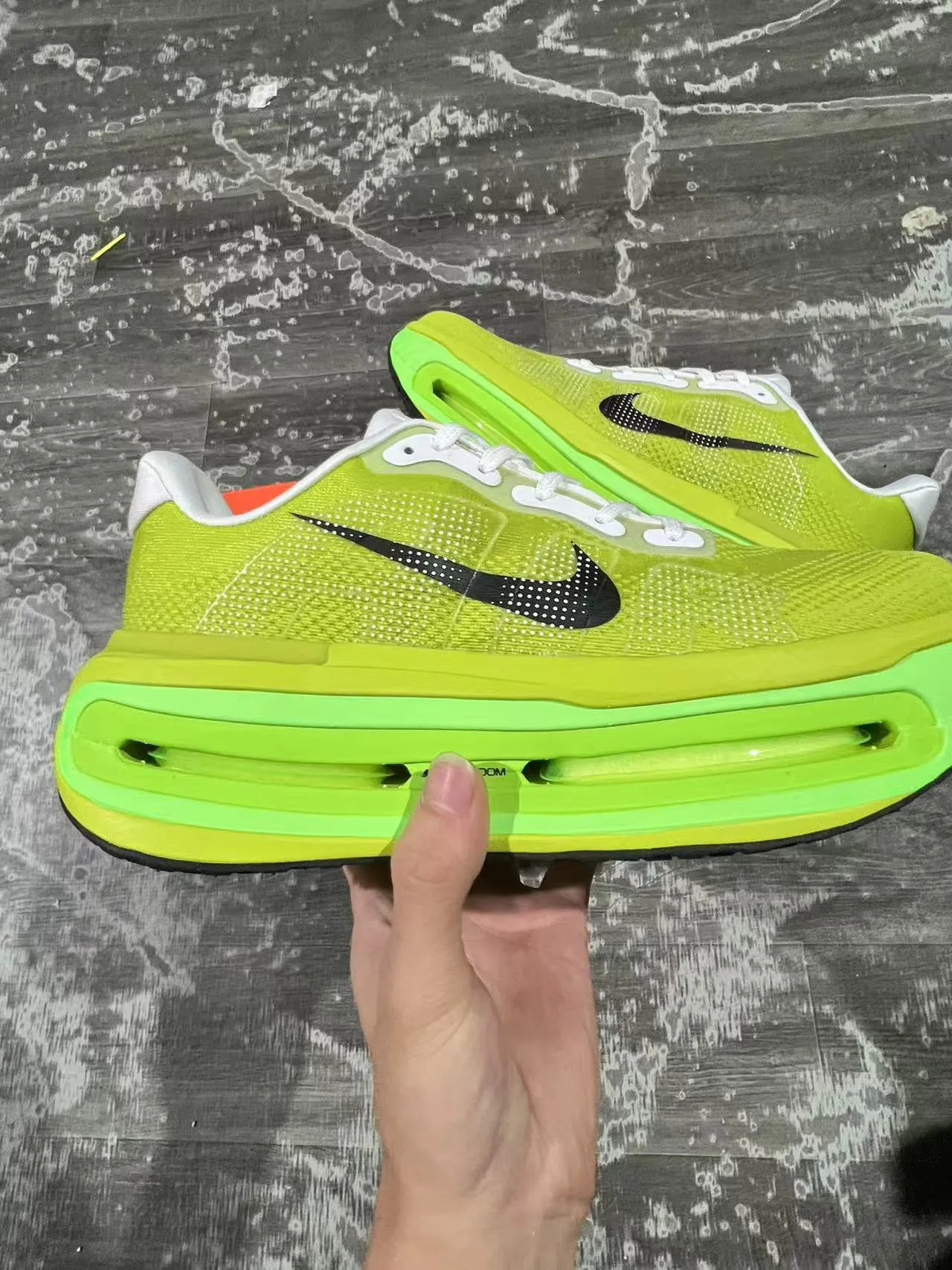 Nike Green Black Full-Length Visible Air Zoom Unit Perforated Knit Upper Running Shoes 5