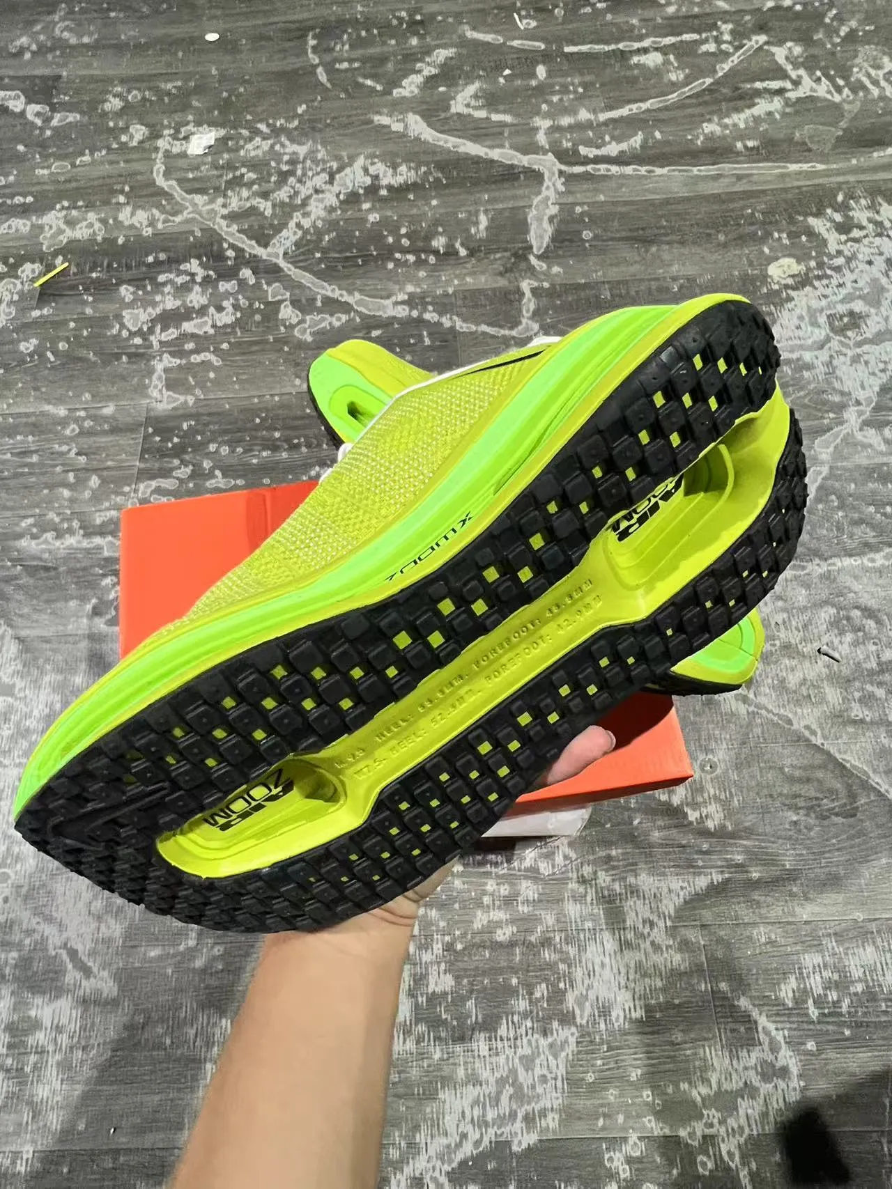 Nike Green Black Full-Length Visible Air Zoom Unit Perforated Knit Upper Running Shoes 6