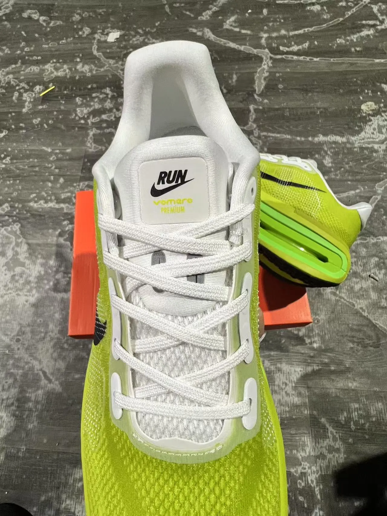 Nike Green Black Full-Length Visible Air Zoom Unit Perforated Knit Upper Running Shoes 8