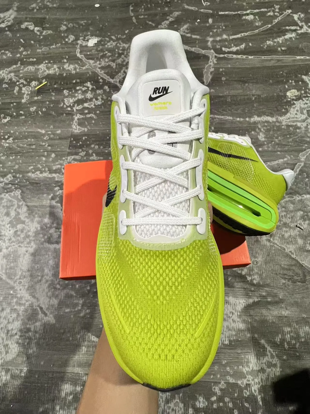 Nike Green Black Full-Length Visible Air Zoom Unit Perforated Knit Upper Running Shoes 9