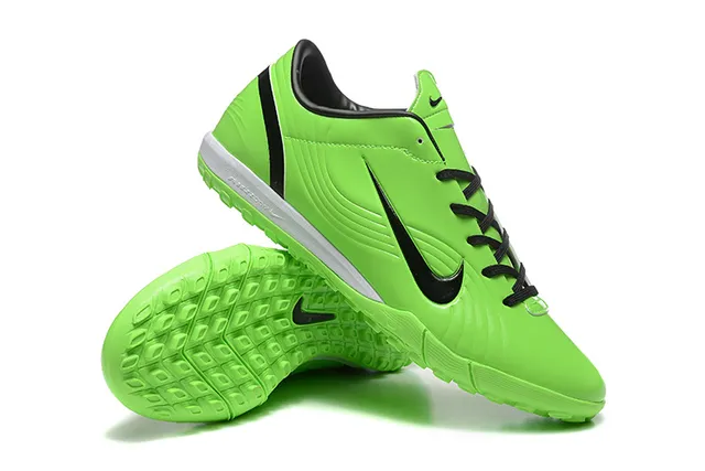 Nike Vert Noir Bas-Coupé Supérieur Synthétique Embossage à motif ondulé Chaussures de football turf 6