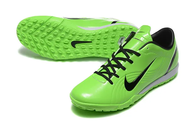 Nike Vert Noir Bas-Coupé Supérieur Synthétique Embossage à motif ondulé Chaussures de football turf 7