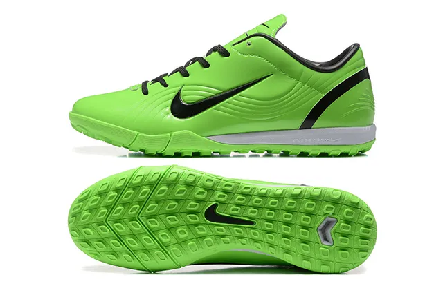 Nike Vert Noir Bas-Coupé Supérieur Synthétique Embossage à motif ondulé Chaussures de football turf 9