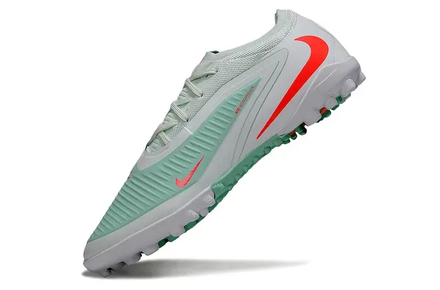 Nike Verde/Vermelho Low-Cut Synthetic Mesh Upper Sapatos de Futebol Turf 3