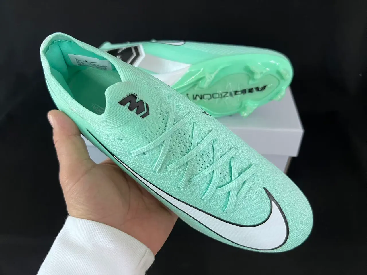 Nike Vert Blanc Tricot Chaussant Supérieur Clous Coniques Moldés Sol Firme Chaussures de Football 5