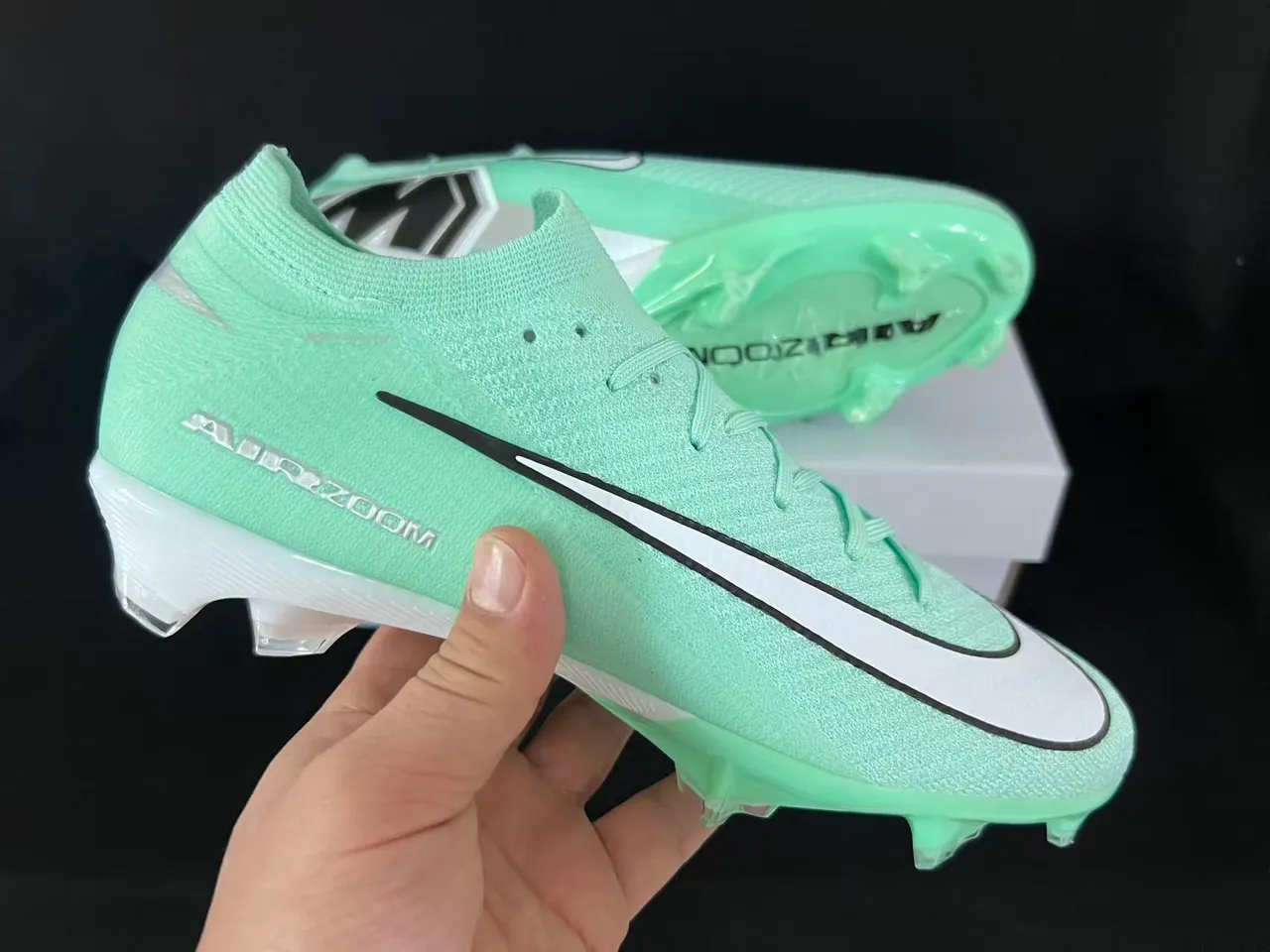 Nike Vert Blanc Tricot Chaussant Supérieur Clous Coniques Moldés Sol Firme Chaussures de Football 6