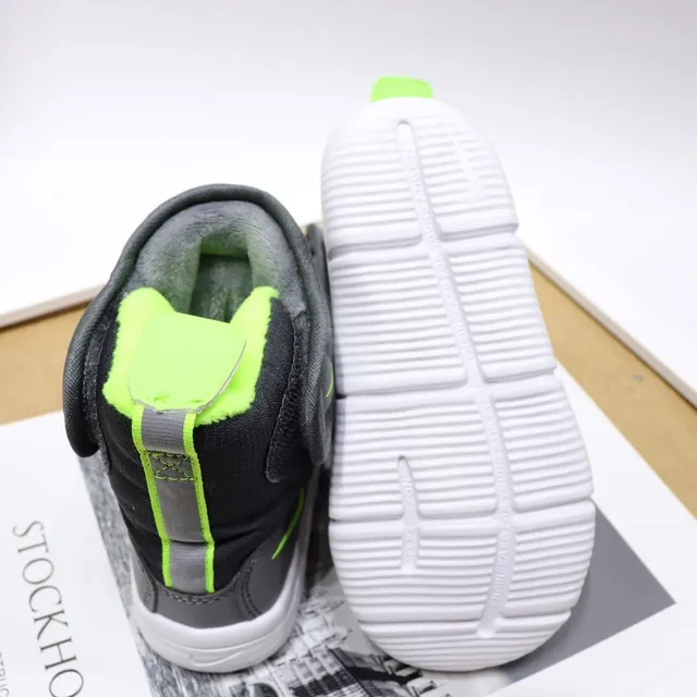 Nike बच्चों की इंसुलेटेड हाई-टॉप स्नो बूट्स 11