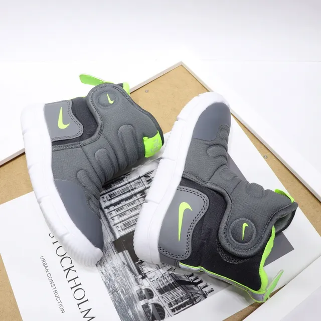 Nike बच्चों की इंसुलेटेड हाई-टॉप स्नो बूट्स 13