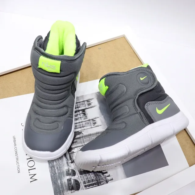 Nike बच्चों की इंसुलेटेड हाई-टॉप स्नो बूट्स 14