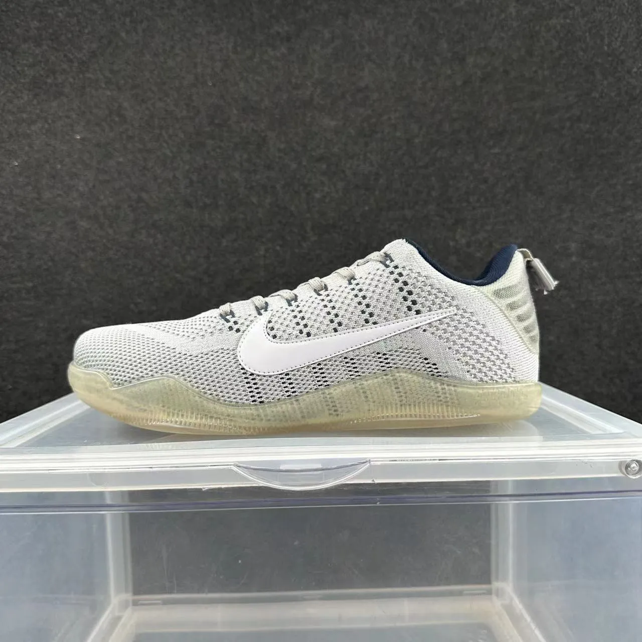 Nike Kobe 9 Elite Grey White 篮球鞋 2