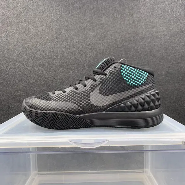 Nike Kyrie Low Black Green Hexagonal Mesh Upper High-Top Silhouette Basketball Shoes 2
