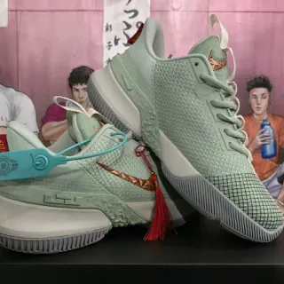 Nike LeBron সবুজ লাল নিট মেশ উপর কপার মেটালিক সুশ বাস্কেটবল শু