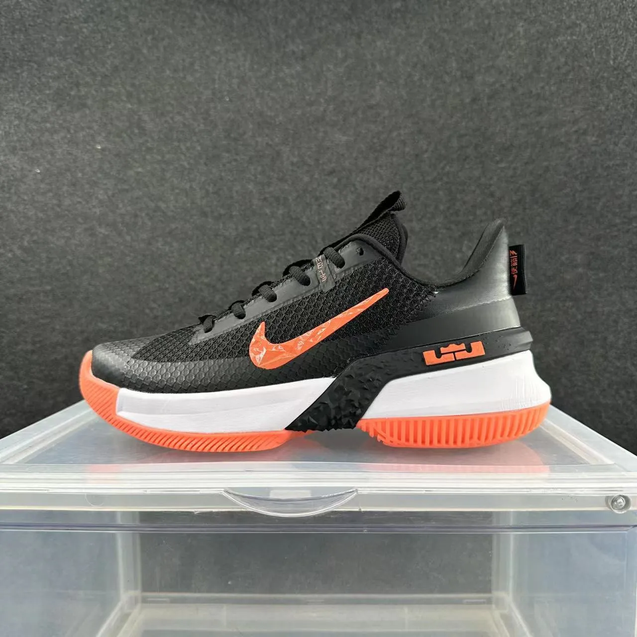 Nike LeBron Witness Black Orange أحذية كرة السلة 2