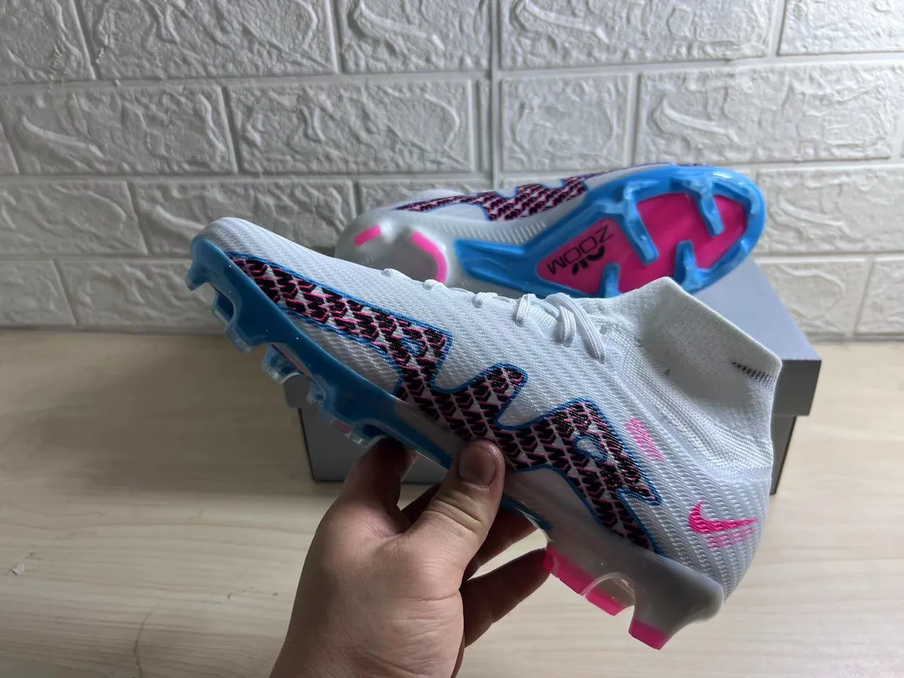 Nike Mercurial Vapor White Pink Blue Chaussures de Football Firm Ground 5