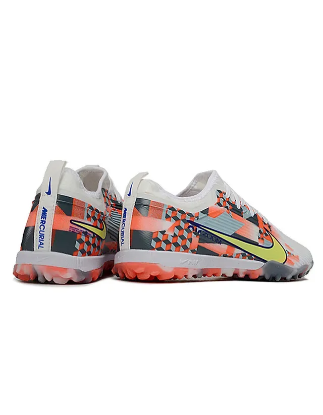 Zapatillas Nike Multicolor Bajo Corte con Impresión Gráfica en la Parte Superior 4