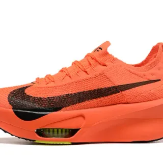 Nike Chaussures de course avec upper en maille orange et noir, semelle intermédiaire sculptée