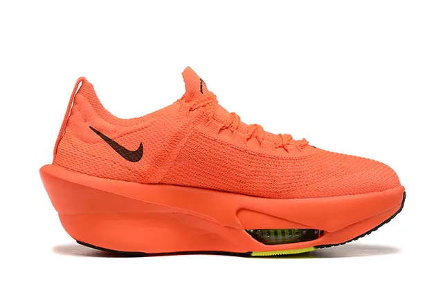 Nike Orange Black Knit Upper Sculpted Midsole Running Shoes 6