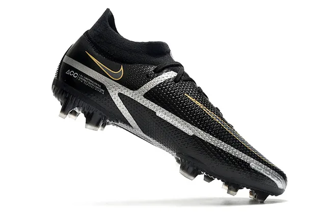 Nike Phantom GT Black Gold Haut-Coupé Tricot Supérieur Lacets Asymétriques Terrain Ferme Chaussures de Football 3