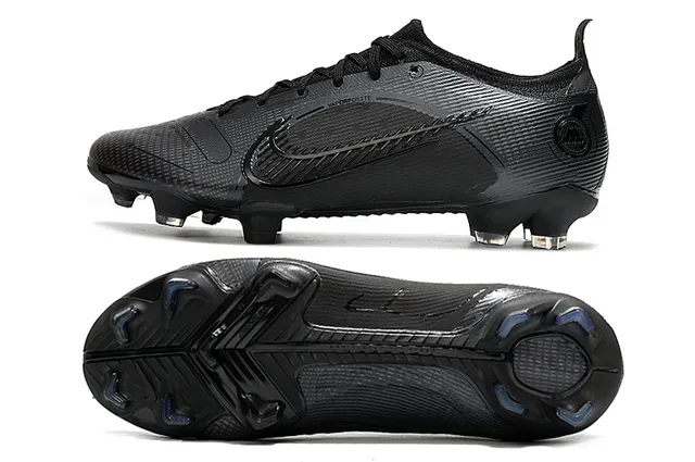 Nike Phantom GT Black Low-Cut Textured Carbon-Fiber Upper Firm-Ground Soccer Shoes 2