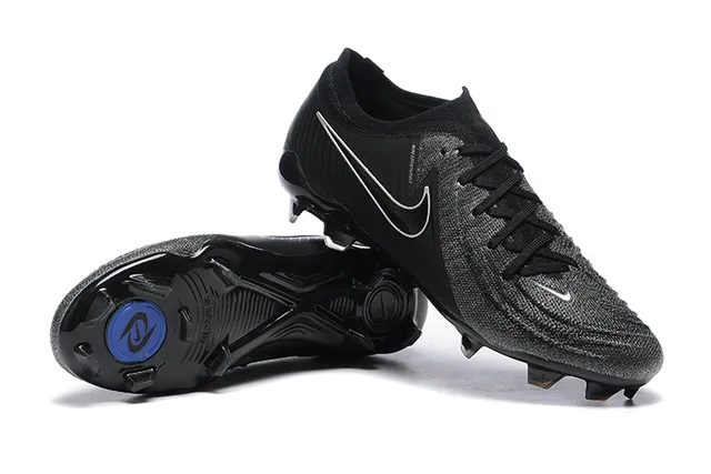 Nike Phantom GT 黑银 低帮 针织鞋面 不对称系带 FG 足球鞋 2