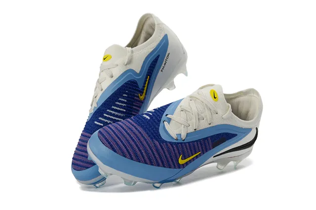 Nike Phantom GT Sapatos de futebol com upper de knit branco e azul revestimento assimétrico em terra firme 2