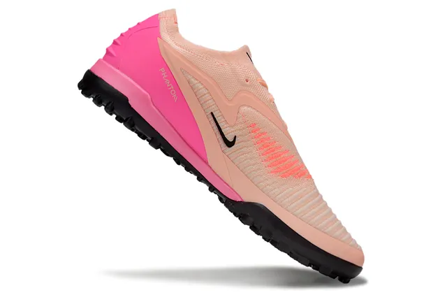 Nike وردي بيج تريكو علوي طبقة قفص اصطناعية عشب أحذية كرة قدم 2