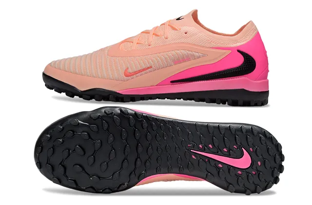 Nike وردي بيج تريكو علوي طبقة قفص اصطناعية عشب أحذية كرة قدم 7