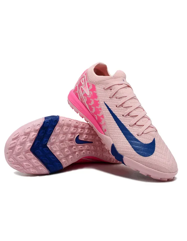 Nike Tênis com parte superior de malha rosa e azul, overlay lateral com padrão 4