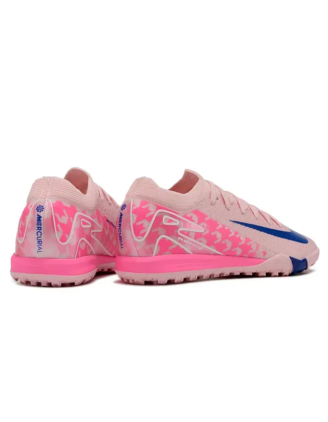Nike Tênis com parte superior de malha rosa e azul, overlay lateral com padrão 5