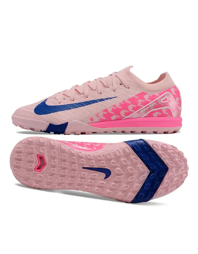 Nike Tênis com parte superior de malha rosa e azul, overlay lateral com padrão 6