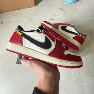 نيكي أحمر أبيض Low-Top Silhouette جلد مقشر الجزء العلوي حذاء أسلوب حياة