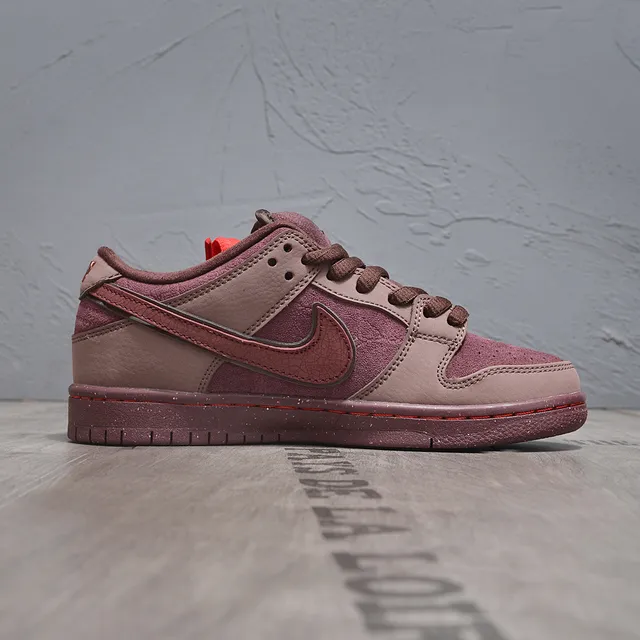 Nike SB Dunk Low Brown Valentine's Day Skateboard Shoes 6