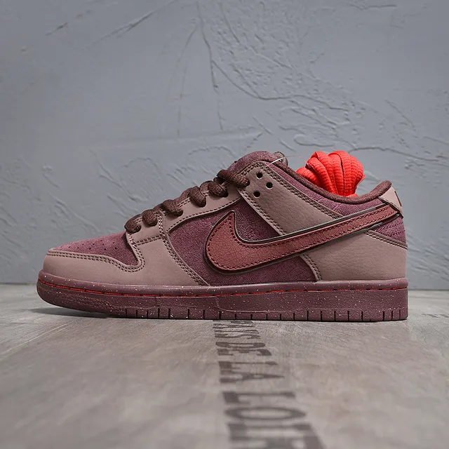 Nike SB Dunk Low Brown Valentine's Day Skateboard Shoes 7