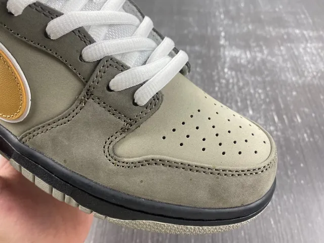 Nike SB Dunk Low Oliva Gris Dorado Zapatillas de Skate 10
