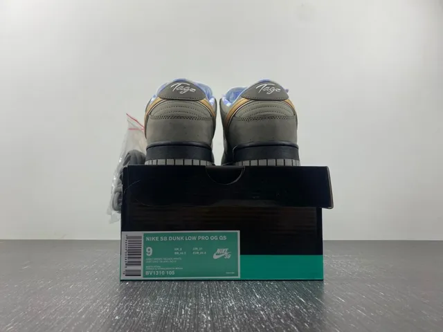 Nike SB Dunk Low Oliva Gris Dorado Zapatillas de Skate 17