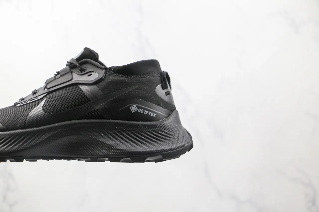 Nike Trail GORE-TEX Black Running Shoes 7