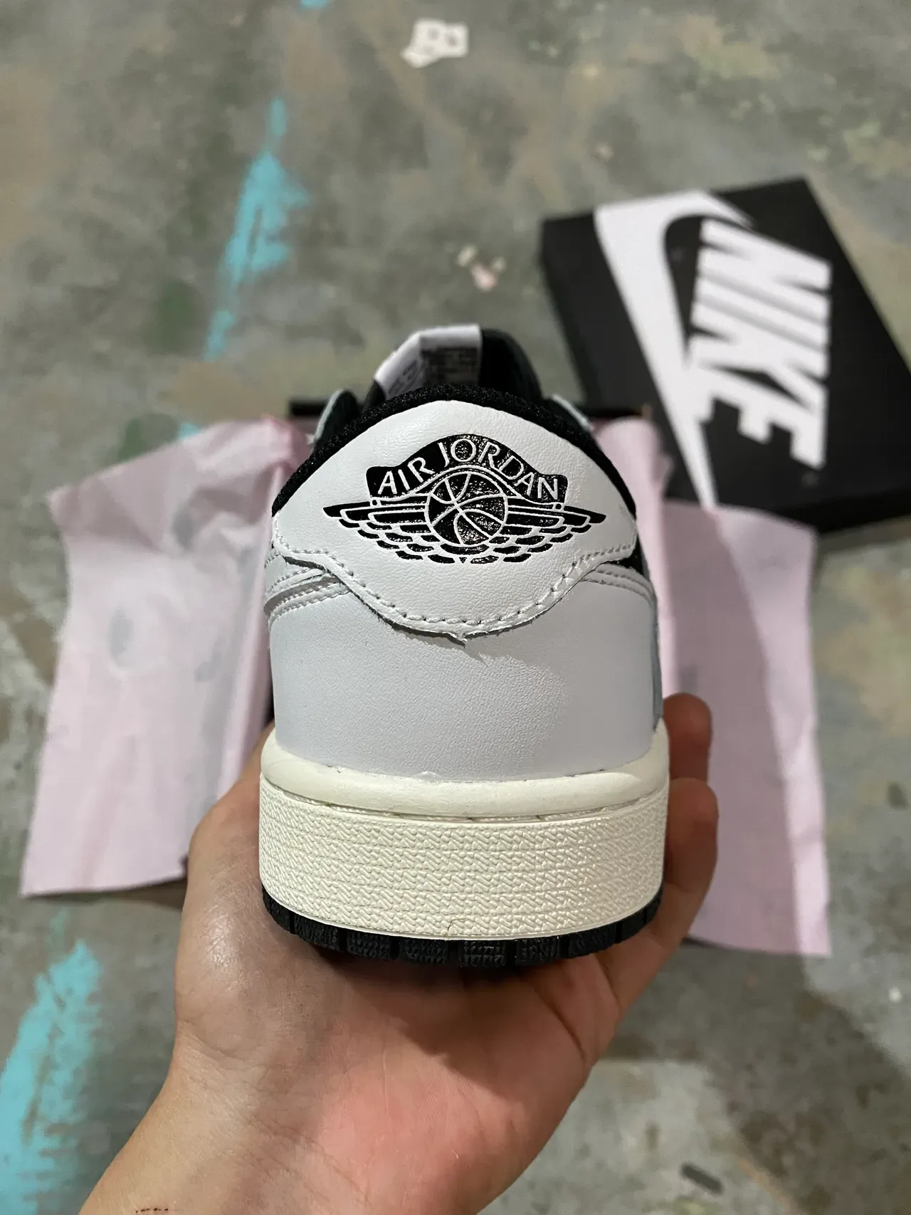 Nike White Black Low-Top Panelled Leather-Suede Lifestyle Sneakers 6