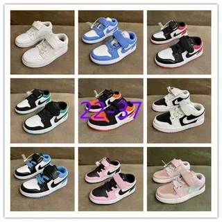 Nike أبيض أسود منخفض التوب إغلاق حزام نمط حياة أحذية رياضية