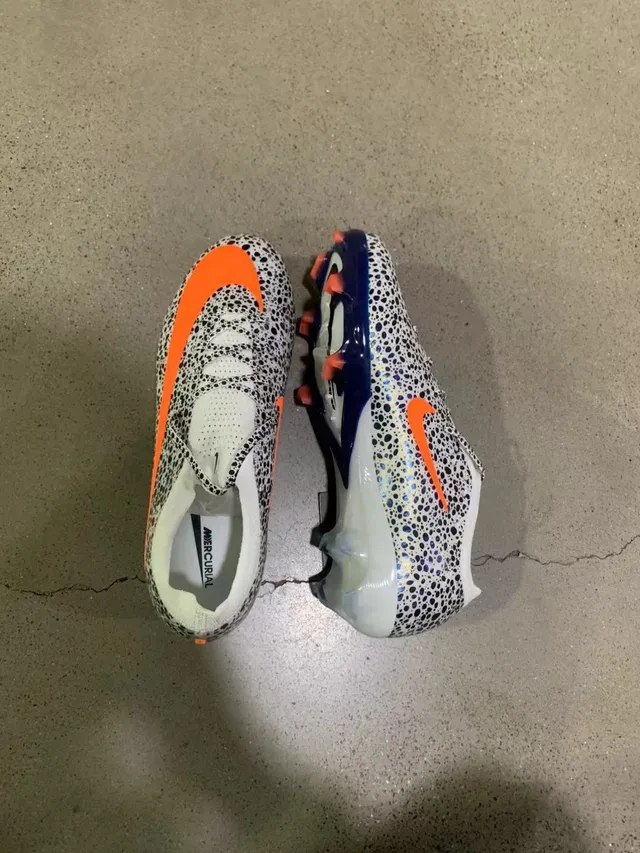 Nike أحذية كرة القدم بقماش أبيض وأزرق مطبوع بنقاط، منخفض، ربطة العنق على شكل الجورب، للأرض الصلبة 3