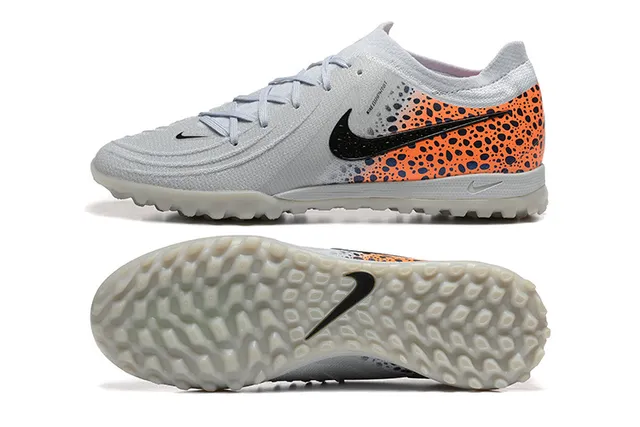 Nike zapatillas de fútbol turf blanco y naranja con upper de knit y panel de talón con motas 9