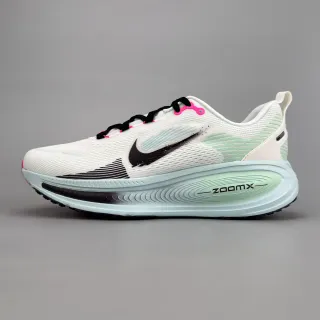 Nike सफेद गुलाबी इंजीनियर मेश अपर वेव-पैटर्न ओवरले रनिंग शूज